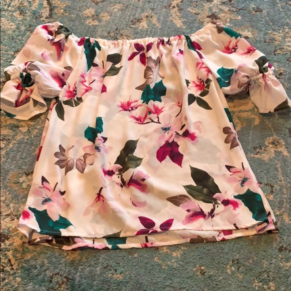 Bright floral color flowy top